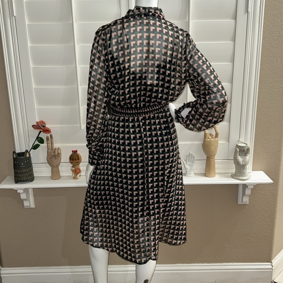 Superfoxx Geometric Midi Dress - Picture 5 of 12